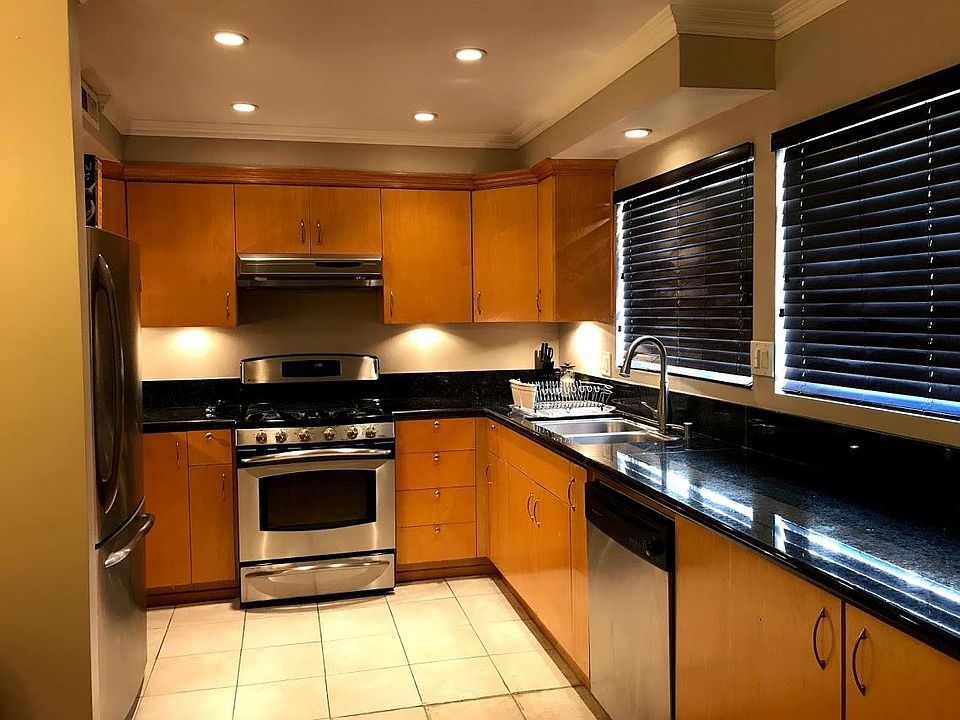 1st image of 288 S Oak Knoll Ave APT 5