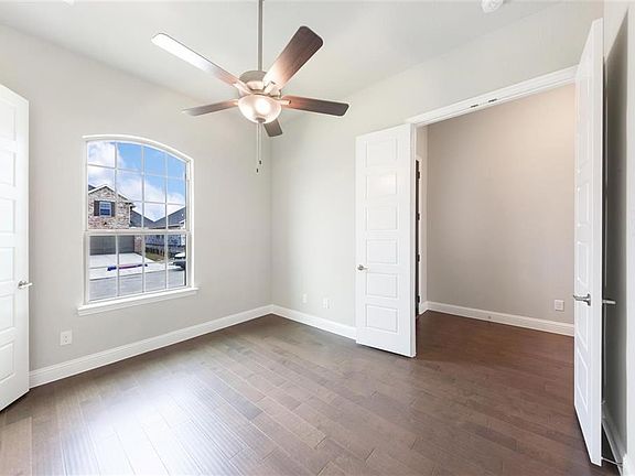 5th image of 2508 Newton Ln