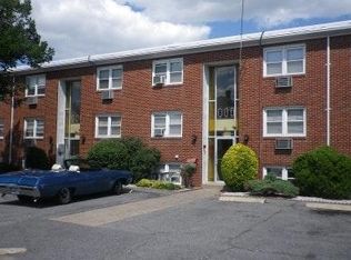 312 Evergreen St APT 6, Pawtucket, RI 02861