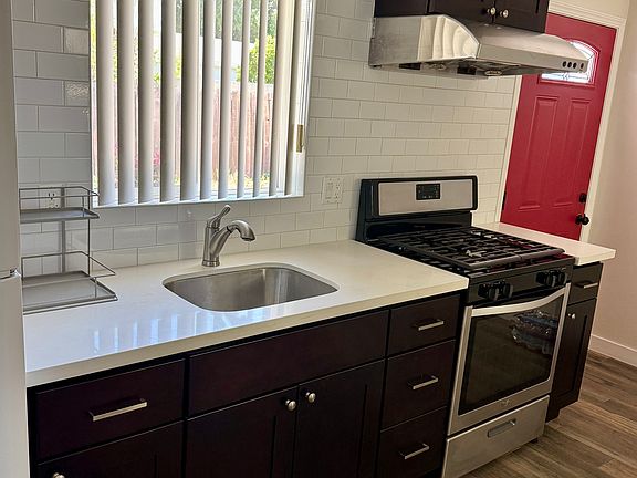 3rd image of 131 1/2 N Vega St