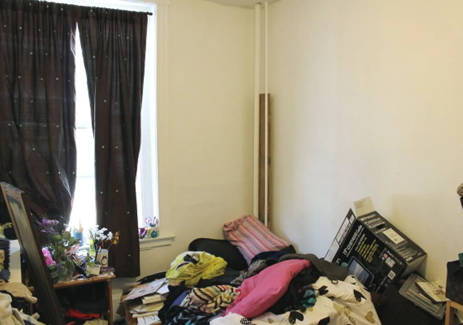 Spacious 5-Bedroom, 2-Bath Apartment Heat & Hot Water Included! — Photo 3