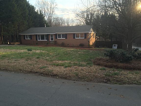 2nd image of 4103 Greenhaven Ln
