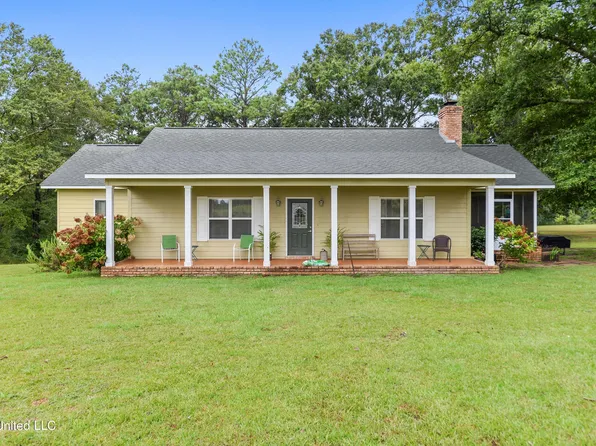 136 Brannon Rd, Lucedale, MS 39452