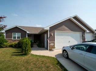 412 Emons Rd, Appleton, WI 54915