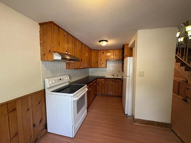 537 N Adams Ave — Photo 4