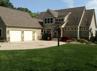 437 Vatra Ln, Jackson, MI 49201