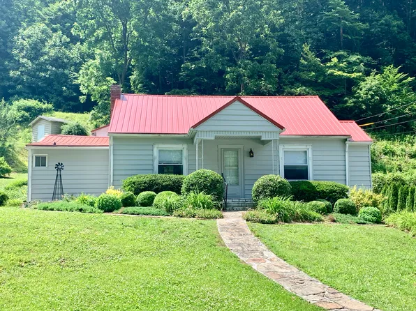 1790 Little Prater Rd, Grundy, VA 24614