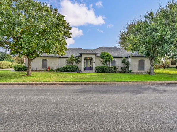 109 Preston Trail, Meadowlakes, TX 78654