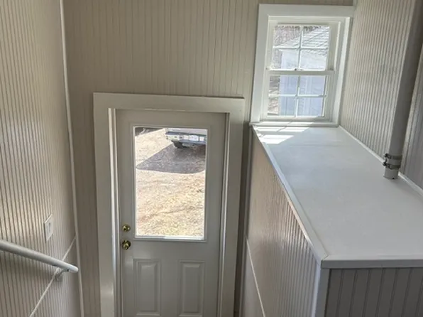 153 Russell St, Hadley, MA 01035