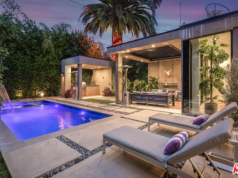 631 N Curson Ave — Photo 29