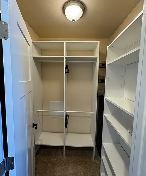 Walk in closet