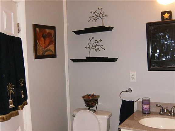 Bathroom. Shower/Tub. Newly painted walls