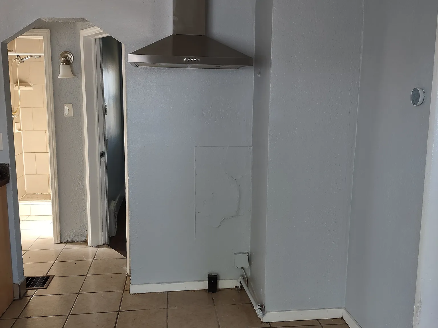 3 bed, 840 sqft, $1,450 — Photo 2