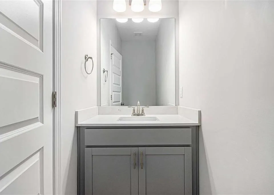 136 Crest Pointe