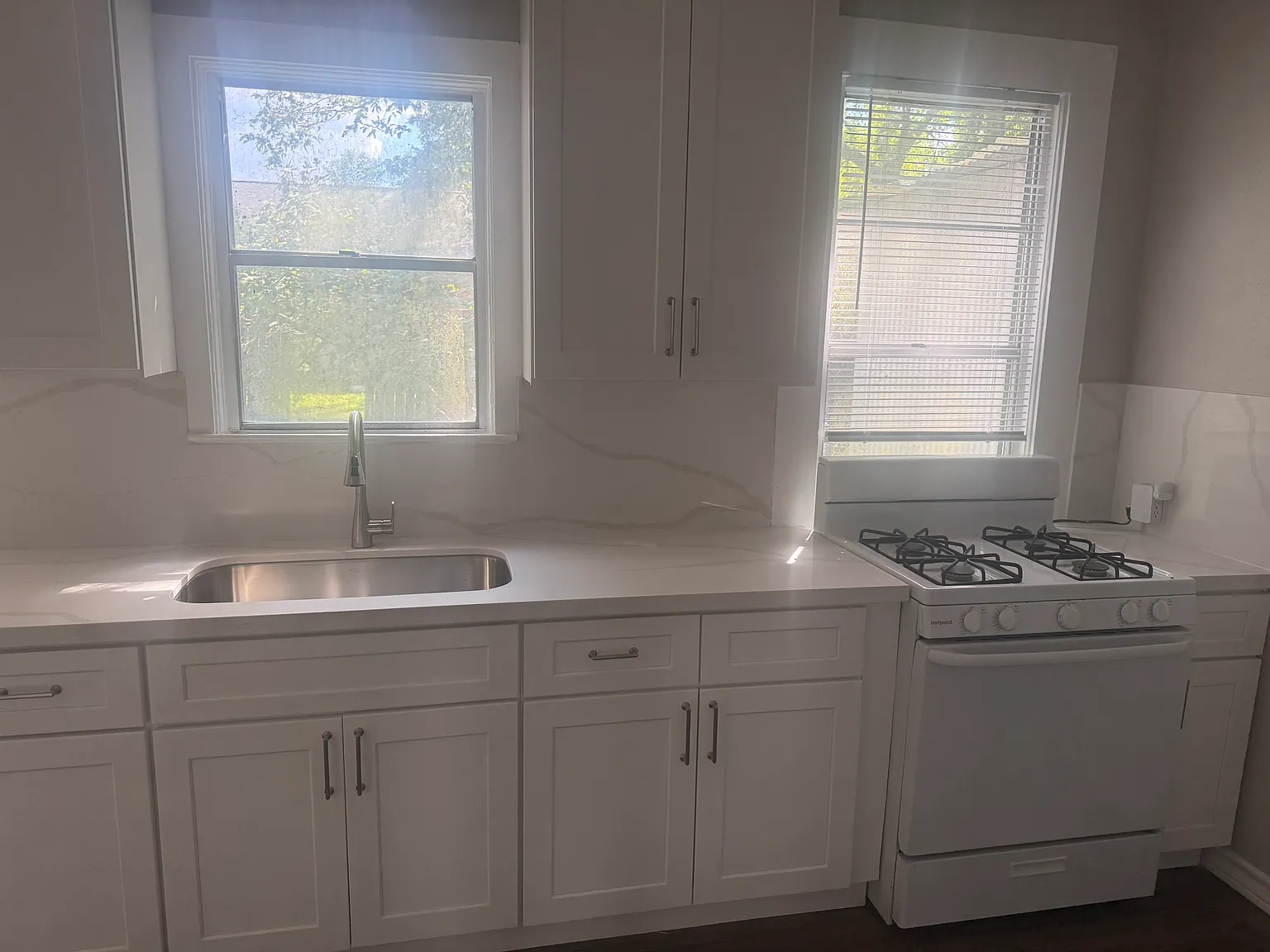 3 bed, 1200 sqft, $1,500 — Photo 3
