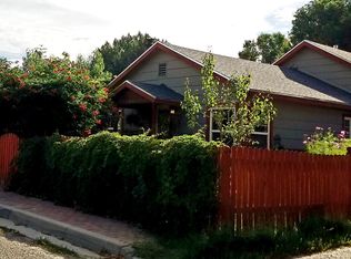 816 Pioneer Ave, Aztec, NM 87410
