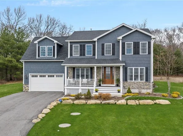 10 Jessica Lee Ct, Coventry, RI 02816