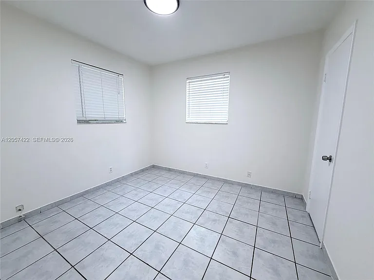 16921 SW 94th Ave — Photo 14