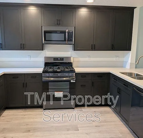 7330 Stratford Pl #706 — Photo 1