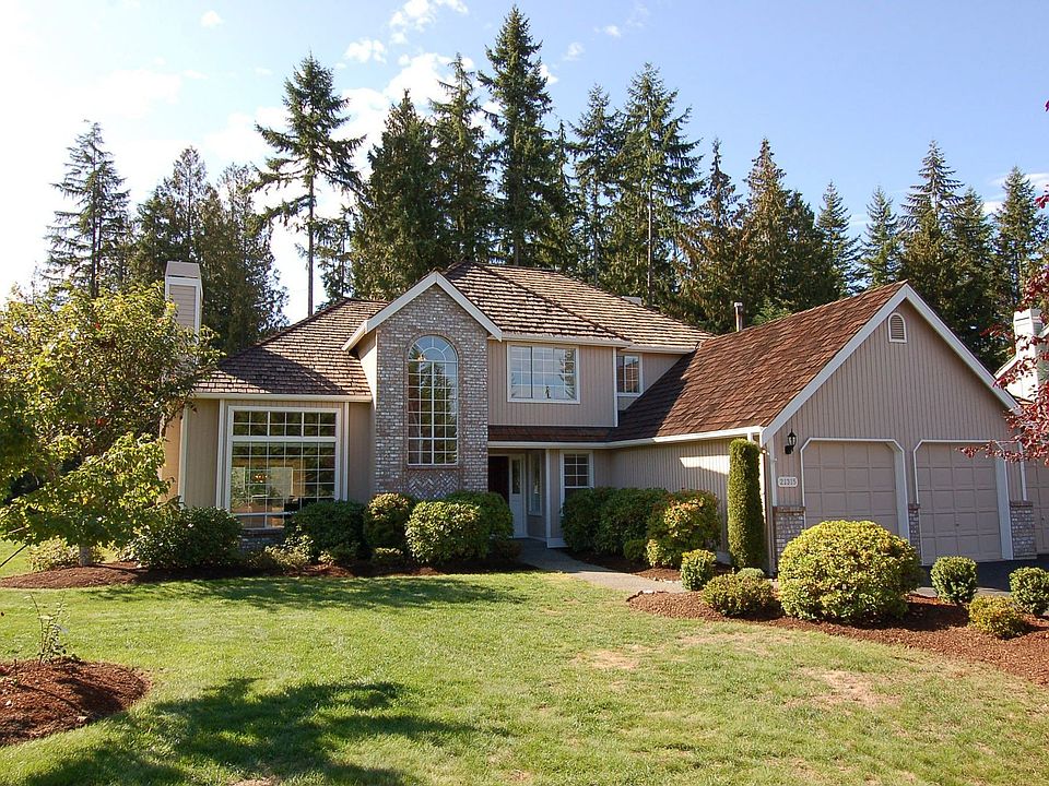 Exquisite in Lexington Estates