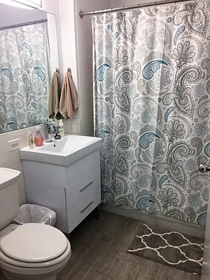 Rented by LL Real Estate Services | media 10