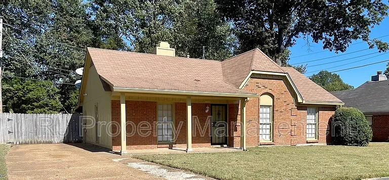 6600 Stockport Dr — Photo 2