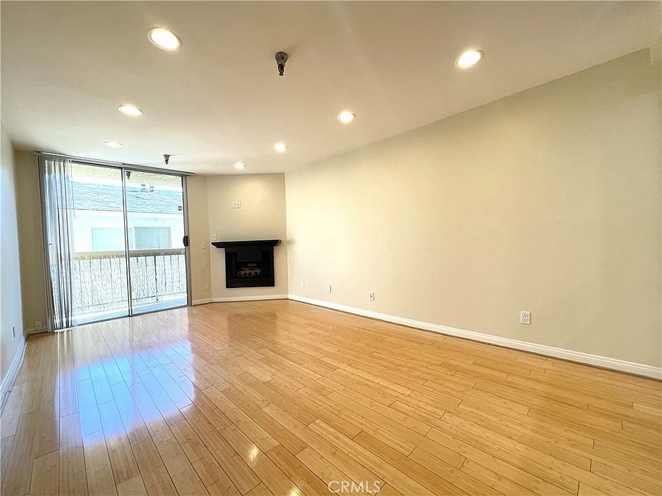 1st image of 5143 Bakman Ave APT 204