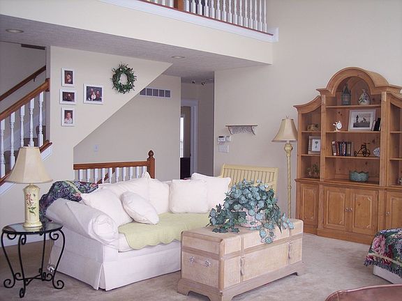 Another view of great room.