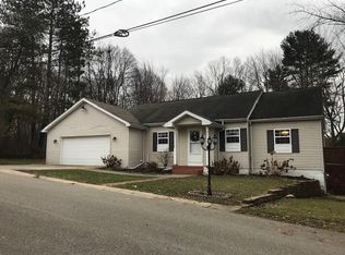 405 Dumar Rd, Erie, PA 16509