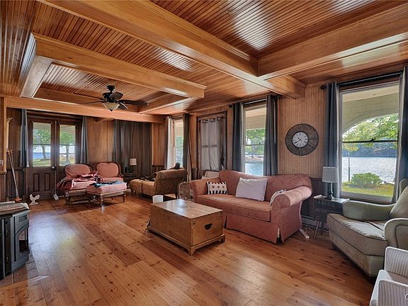 9th image of this home