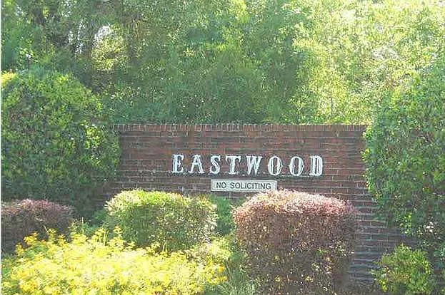 624 Eastwood Cir — Photo 36