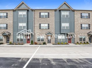 718 Elkins Dr, Lebanon, TN 37087
