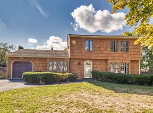 55 Forte Ave, Medford, NY 11763