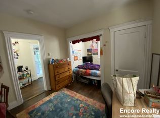 61 Park Dr APT 23, Boston, MA 02215