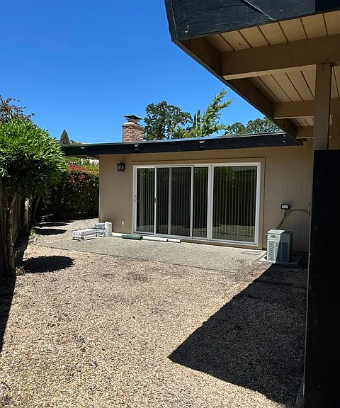 982 Almanor Ct #982 — Photo 11