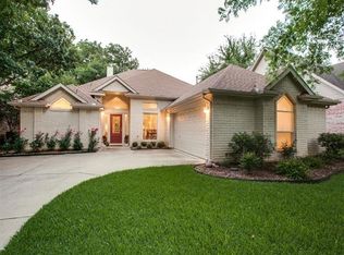 5840 Forest Bend Pl, Fort Worth, TX 76112