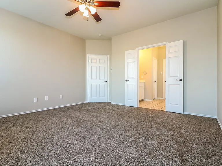 7905 Raton Ridge Ln — Photo 10