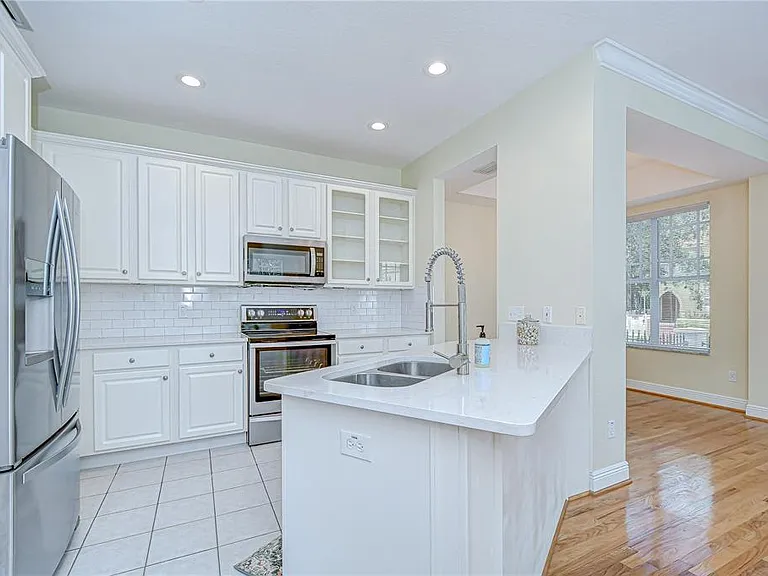 113 Bosphorous Ave #5 — Photo 24