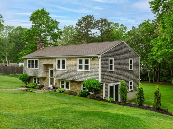13 Shagbark Rd, Forestdale, MA 02644