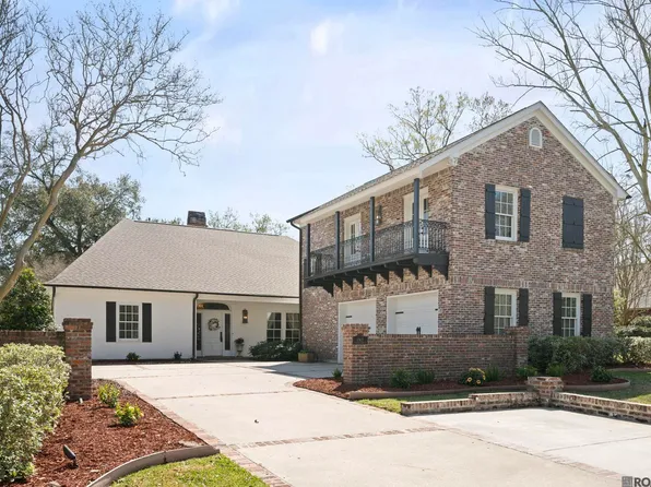 17627 Masters Pointe Ct, Baton Rouge, LA 70810