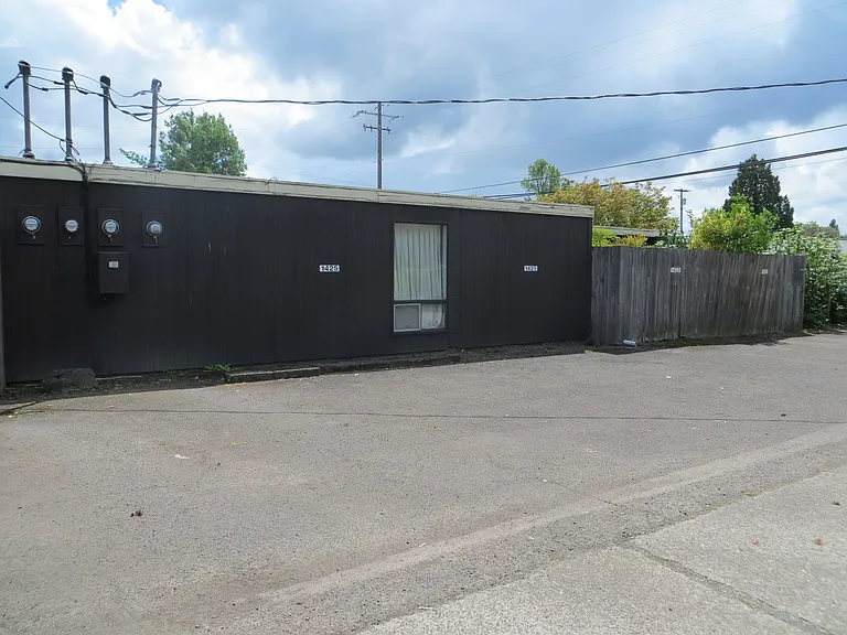 Highland Drive — Photo 48
