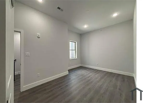 1938 N 22nd St #3 — Photo 19