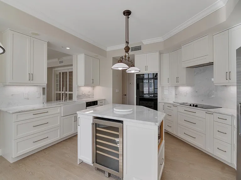 9013 Somerset Bay Ln #201 — Photo 14