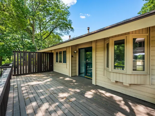 223 Birnamwood Dr, Burnsville, MN 55337
