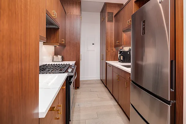 Sold by Barlavi Inc. | media 13