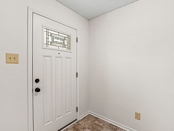 3rd image of 12203 Belfry Dr