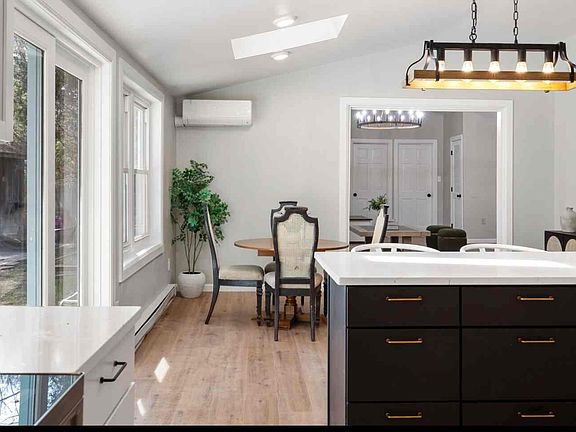 3rd image of 8 Spruce St #1