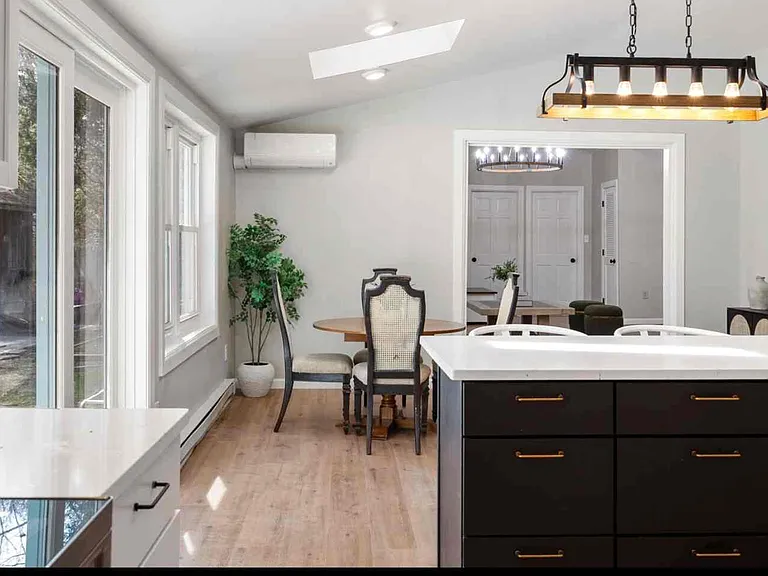 8 Spruce St #1 — Photo 3