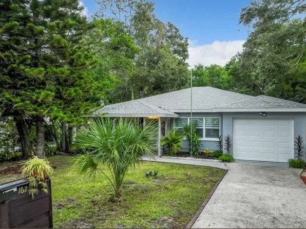 162 6th St NW, Largo, FL 33770