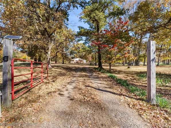 8828 S Graphic Dr, Alma, AR 72921